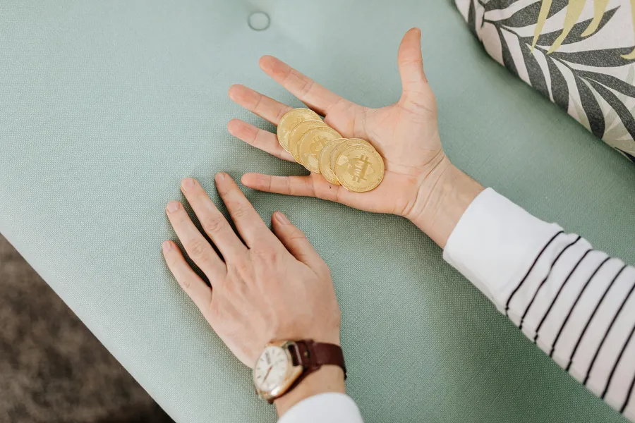 What is NFT? - The Complete Guide to Non-Fungible Tokens 1 What is NFT? - The Complete Guide to Non-Fungible Tokens - readd.org 2025
