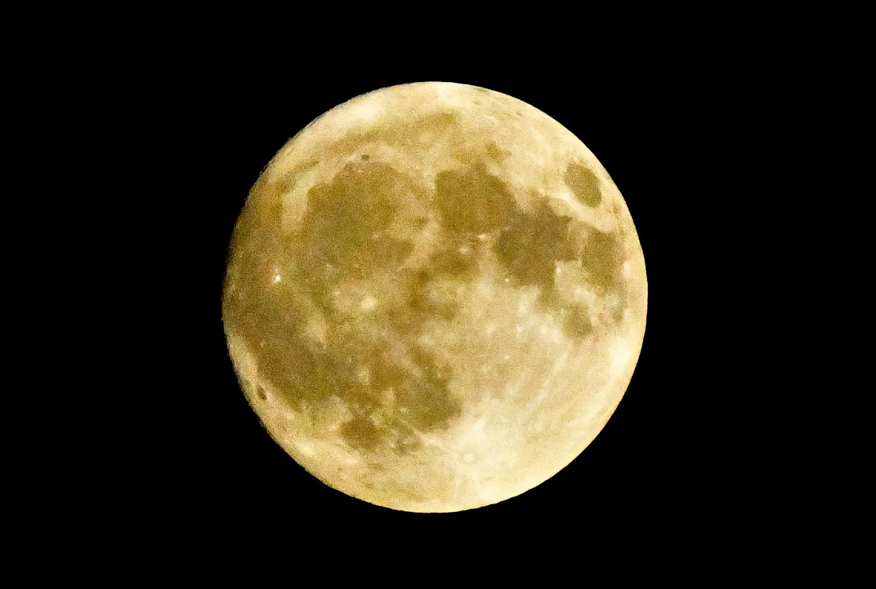 Witness the Sturgeon Moon: A Celestial Spectacle Visible This Weekend in Memphis 1 Witness the Sturgeon Moon: A Celestial Spectacle Visible This Weekend in Memphis - readd.org 2025