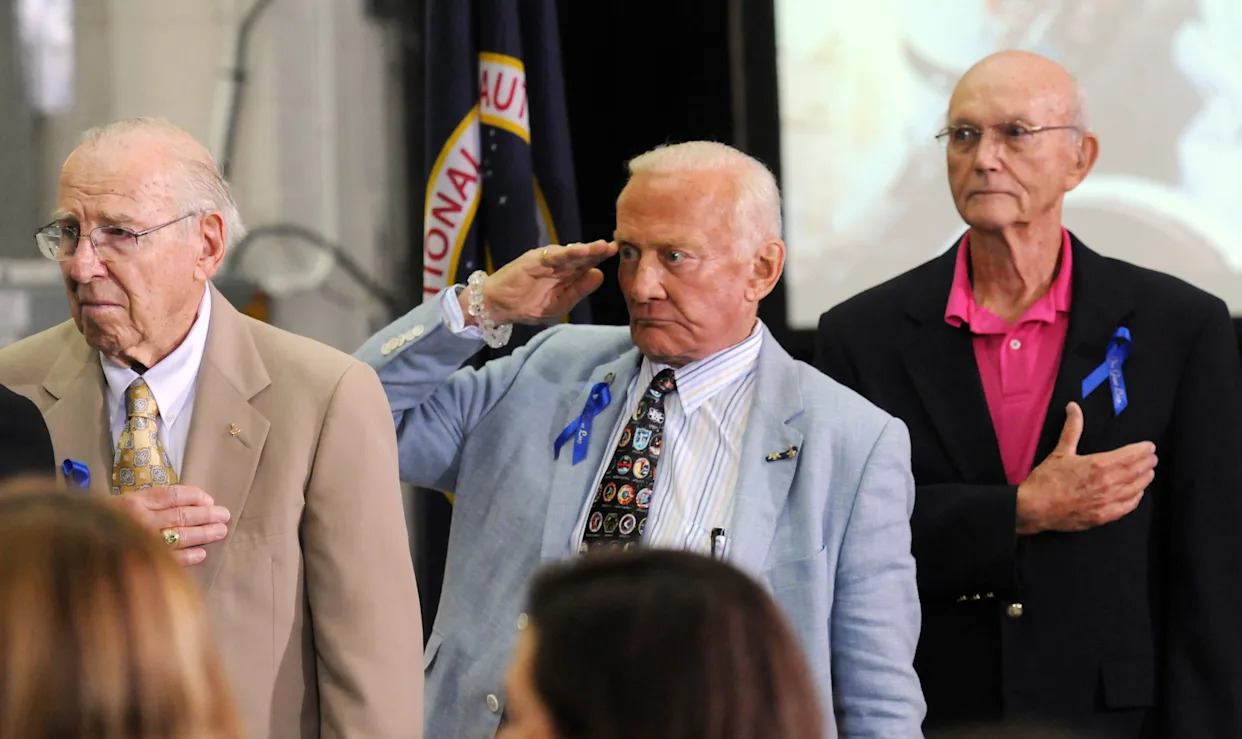 A Lasting Bond: Remembering Astronaut Jim Lovell and His Friendship with Buzz Aldrin 1 A Lasting Bond: Remembering Astronaut Jim Lovell and His Friendship with Buzz Aldrin - readd.org 2025