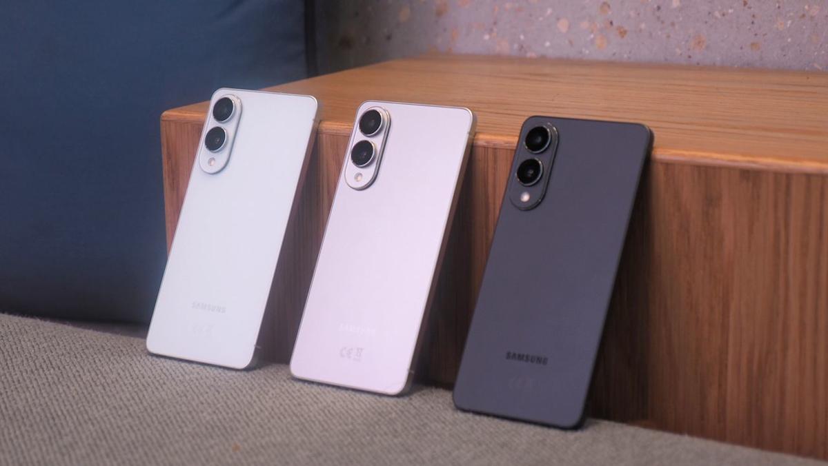 Samsung Galaxy S26 Edge Rumored to Offer Slimmer Design with Enhanced Battery Capacity 1 Samsung Galaxy S26 Edge Rumored to Offer Slimmer Design with Enhanced Battery Capacity - readd.org 2025