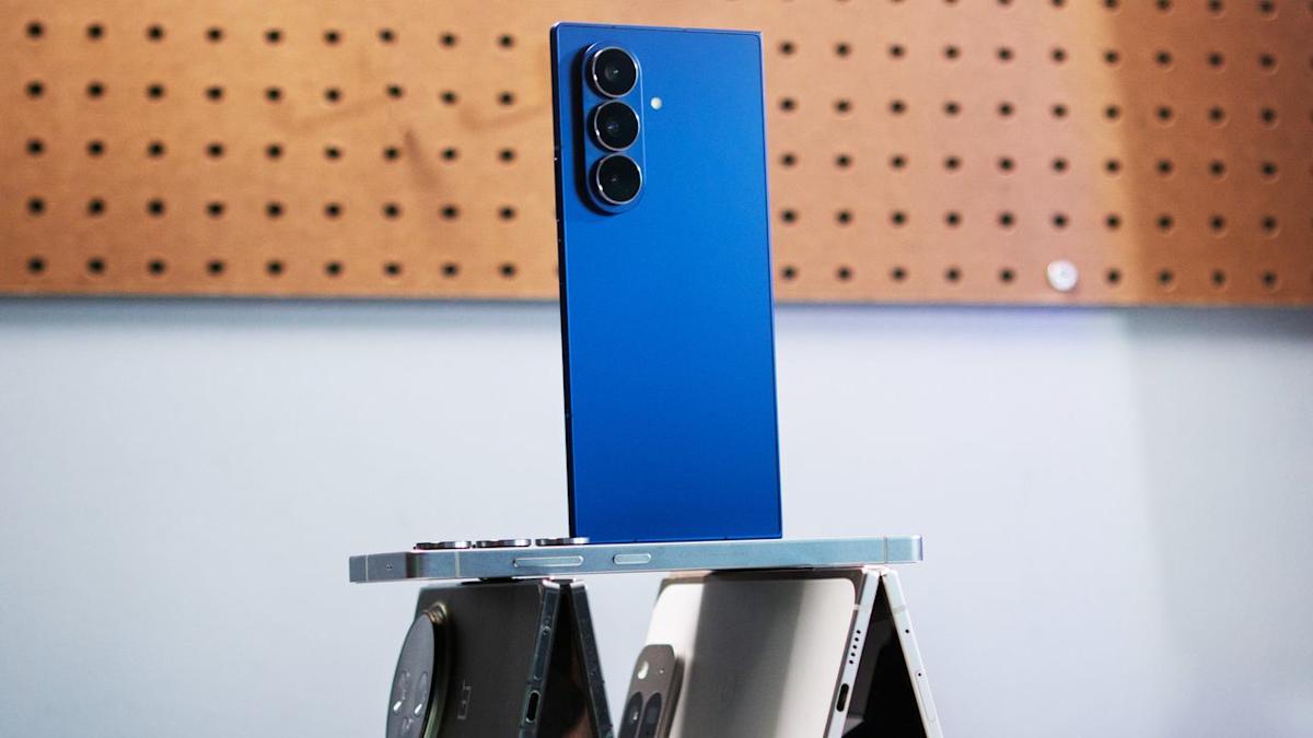 Samsung’s Galaxy Z Fold 7 Faces Significant Repair Challenges 1 Samsung’s Galaxy Z Fold 7 Faces Significant Repair Challenges - readd.org 2025