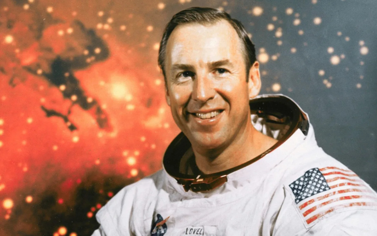 Former Apollo 13 Commander Jim Lovell Dies at 97 1 Former Apollo 13 Commander Jim Lovell Dies at 97 - readd.org 2025